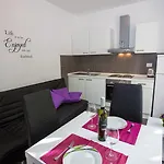 Hotel Roza 3*