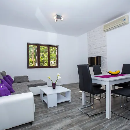 Roza 3* Mokošica