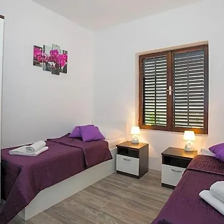 Roza 3* Mokošica