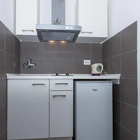 Apartment Roza *